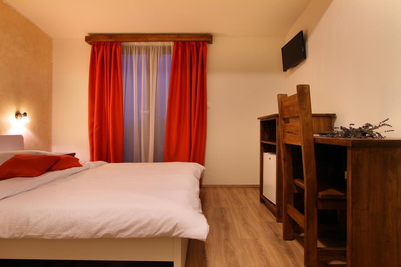 B&B Tonivale Skrbčići Exteriör bild